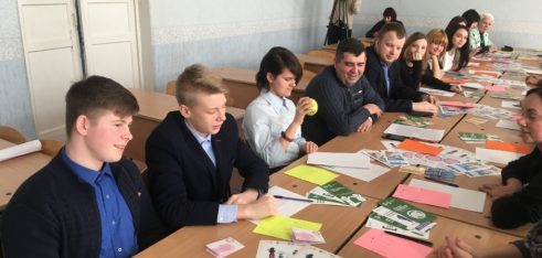 Відчути і зрозуміти – зі школярами Кам’янського обговорили проблему булінгу