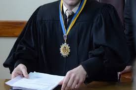 Фахівці Карлівського бюро правової допомоги надають роз’яснення про порядок відводу судді