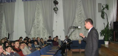 Участь у засіданні клубу правових знань на тему: “Що означає бути громадянином України”
