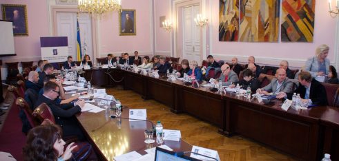 Рада адвокатів України затвердила Стандарти якості надання безоплатної вторинної правової допомоги у цивільному, адміністративному процесах та представництва у кримінальному процесі.