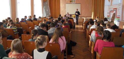 Досвід Острозького бюро правової допомоги: співпраця з параюристами для виховання правосвідомої молоді