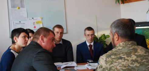 У Черкасах розпочав роботу мобільний консультаційний пункт з правових питань для учасників АТО