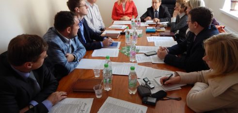 Посилення співпраці між адвокатурою і державою – тема обговорення на круглому столі в Тернополі