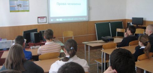 Не залишаймо дітей на самоті