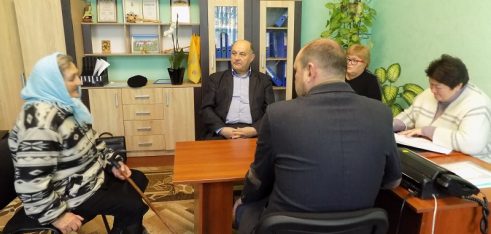 Мобільні та дистанційні пункти консультування на Хмельниччині: куди звертатися по правову допомогу