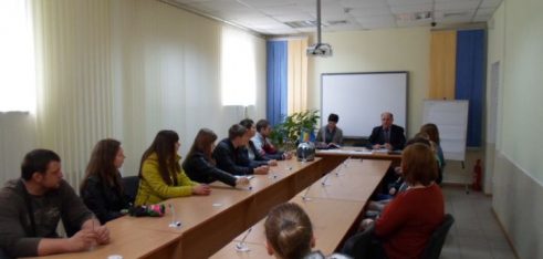 Шепетівський місцевий центр розпочав виїзні зустрічі-інформування щодо проведення конкурсу
