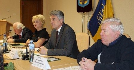 Перший полтавський місцевий центр з надання безоплатної вторинної правової допомоги продовжує «вуличне» інформування населення
