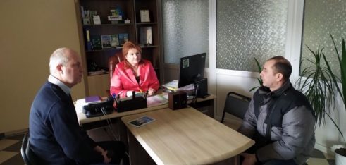 Про сімейні, пенсійні та земельні правовідносини консультувала директор РЦ мешканців Кременеччини