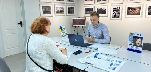 Яким чином і хто отримував безоплатну правову допомогу у столиці у 2022 році