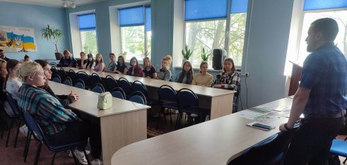 У Житомирі підліткам пояснювали, з якого віку настає відповідальність за скоєні правопорушення